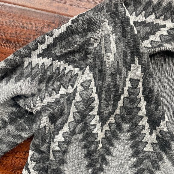 HeartLoom Geometric Drape Cardigan - Picture 5 of 7